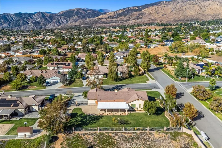 35377 Shade Tree Road, Yucaipa, California 92399