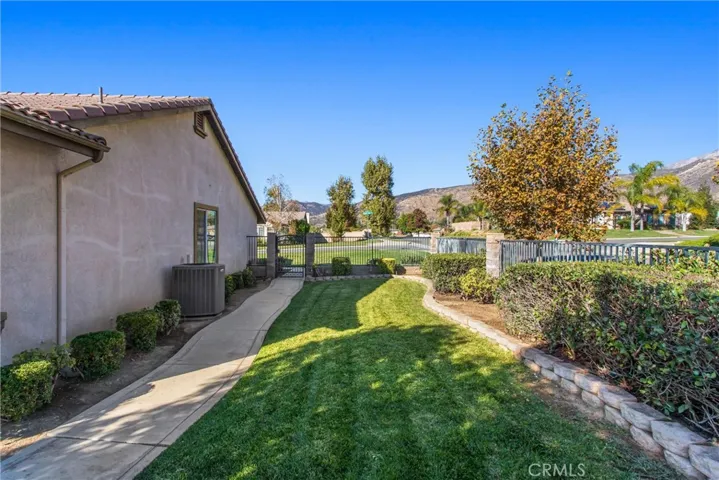 35377 Shade Tree Road, Yucaipa, California 92399