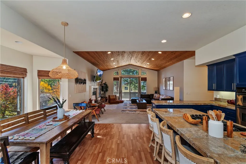 317 Oriole, Big Bear Lake, California 92315 home-pic-12