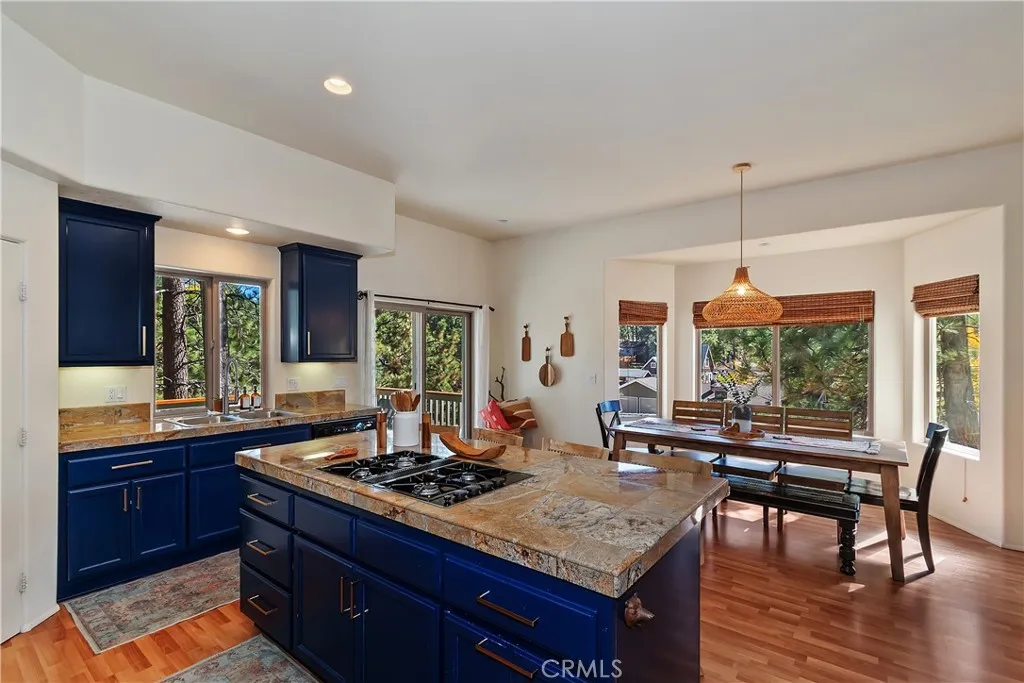 317 Oriole, Big Bear Lake, California 92315 home-pic-17