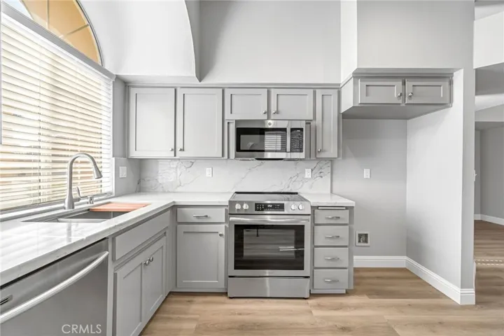 645 E Champlain Drive 106, Fresno, California 93730