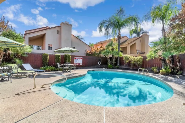 645 E Champlain Drive 106, Fresno, California 93730