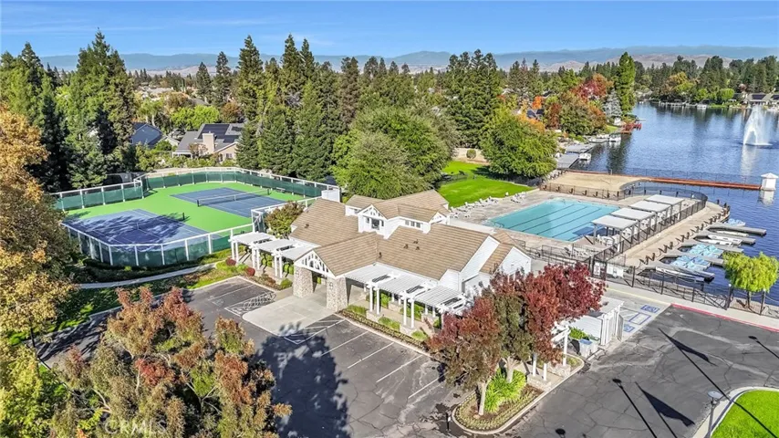 645 E Champlain Drive 106, Fresno, California 93730