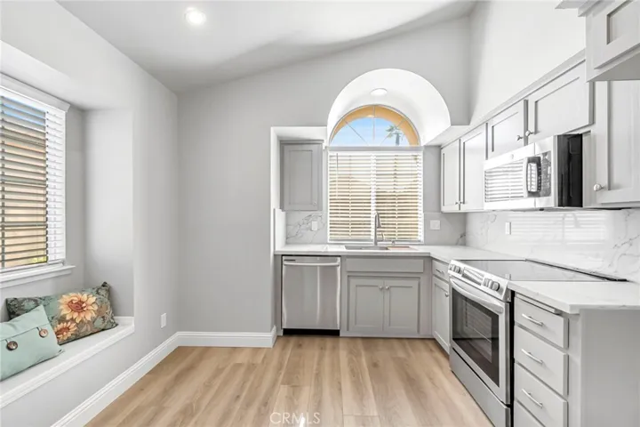 645 E Champlain Drive 106, Fresno, California 93730