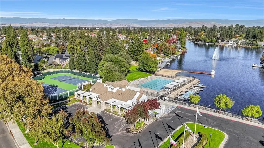 645 E Champlain Drive 106, Fresno, California 93730