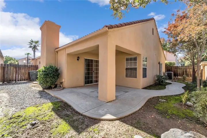 645 E Champlain Drive 106, Fresno, California 93730