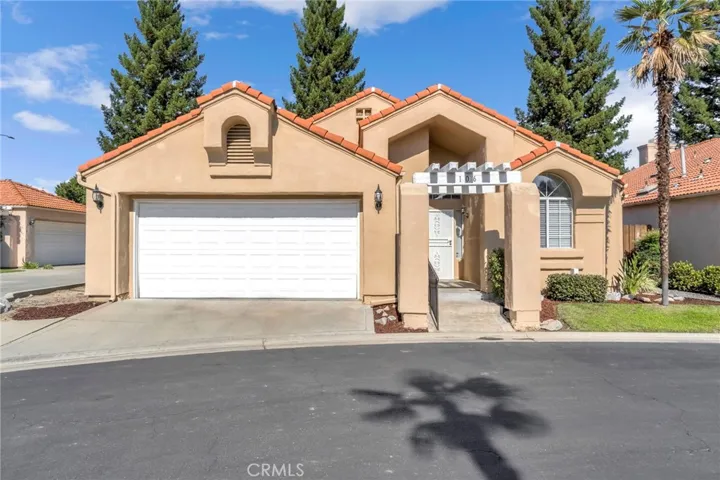 645 E Champlain Drive 106, Fresno, California 93730