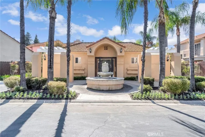 645 E Champlain Drive 106, Fresno, California 93730