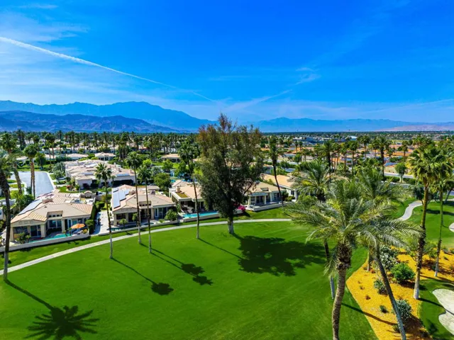 66-web-or-mls-MCGreenGrass_OPMG_0425_011