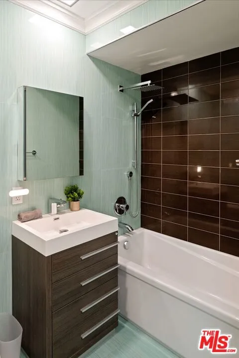 9991 Liebe Drive, Beverly Hills, California 90210 home-pic-24