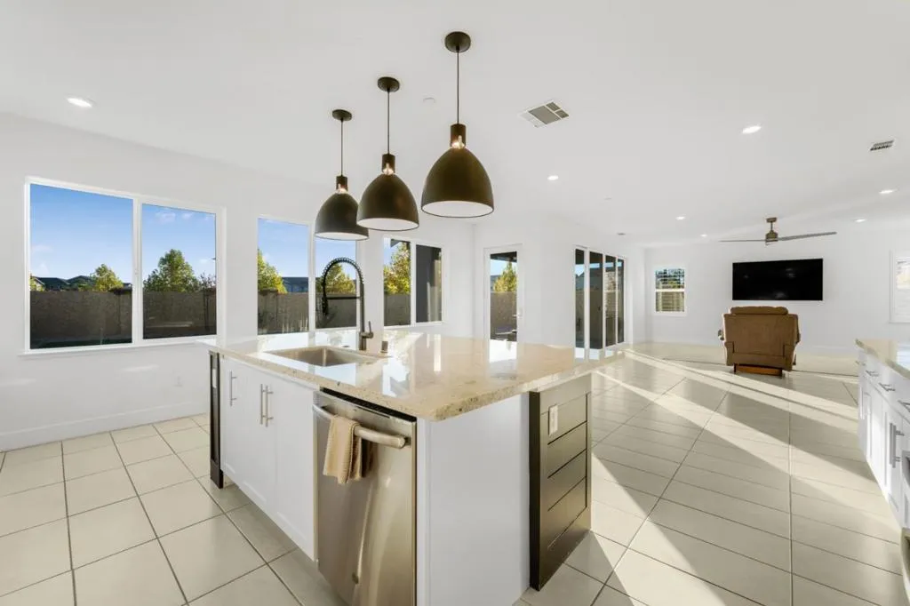 1591 Vinsanto Court, Gilroy, California 95020 home-pic-10