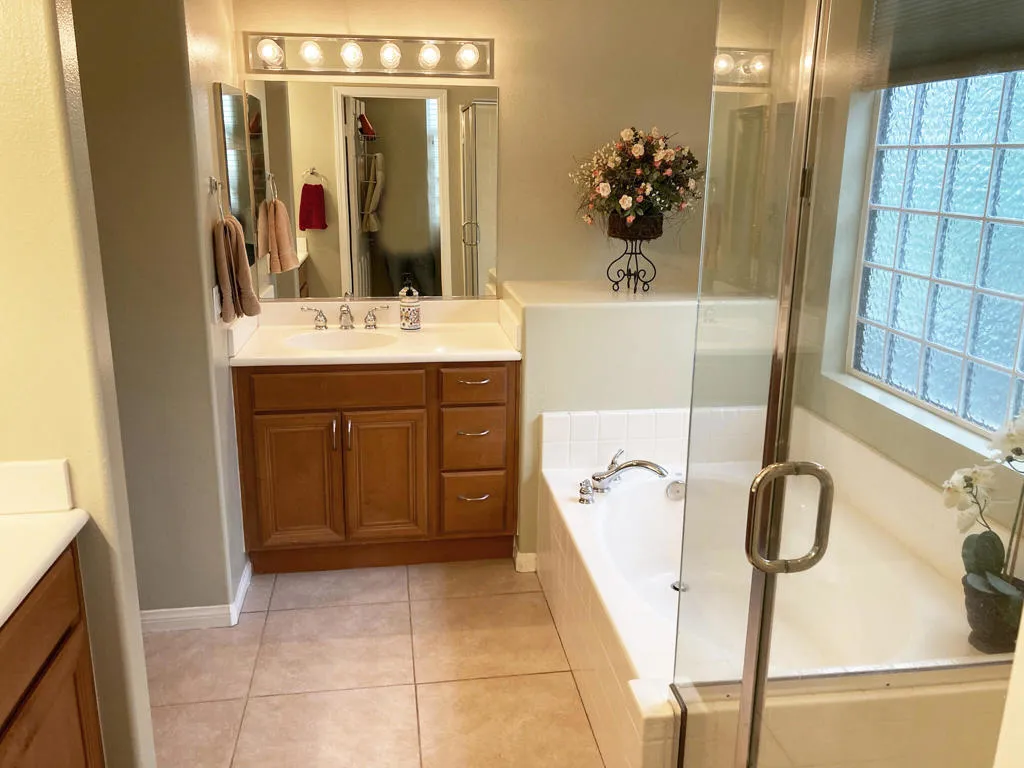 82087 Hopkins Drive, Indio, California 92201 home-pic-16