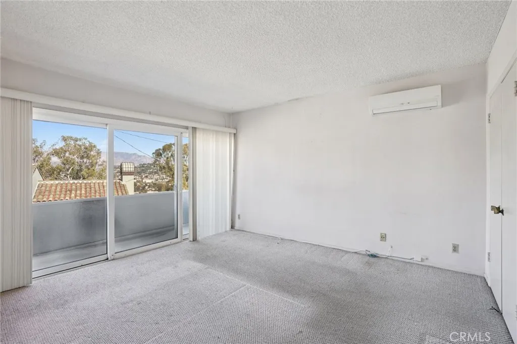 2305 Silver Ridge Avenue, Los Angeles, California 90039 home-pic-25