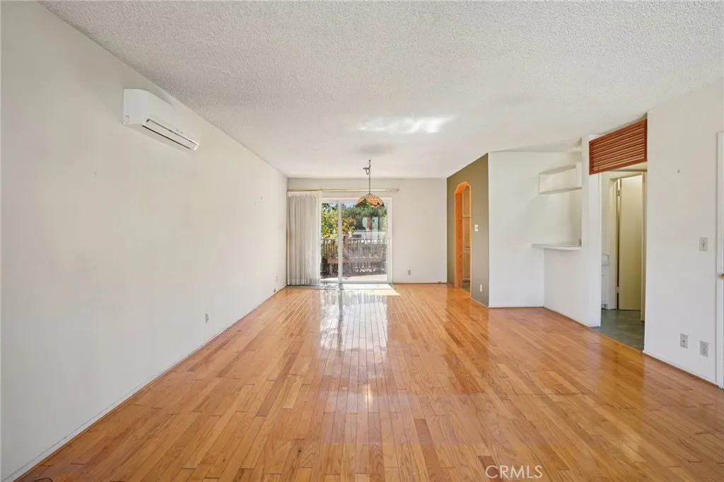 2305 Silver Ridge Avenue, Los Angeles, California 90039 home-pic-15