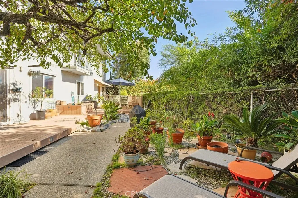 2305 Silver Ridge Avenue, Los Angeles, California 90039 home-pic-40