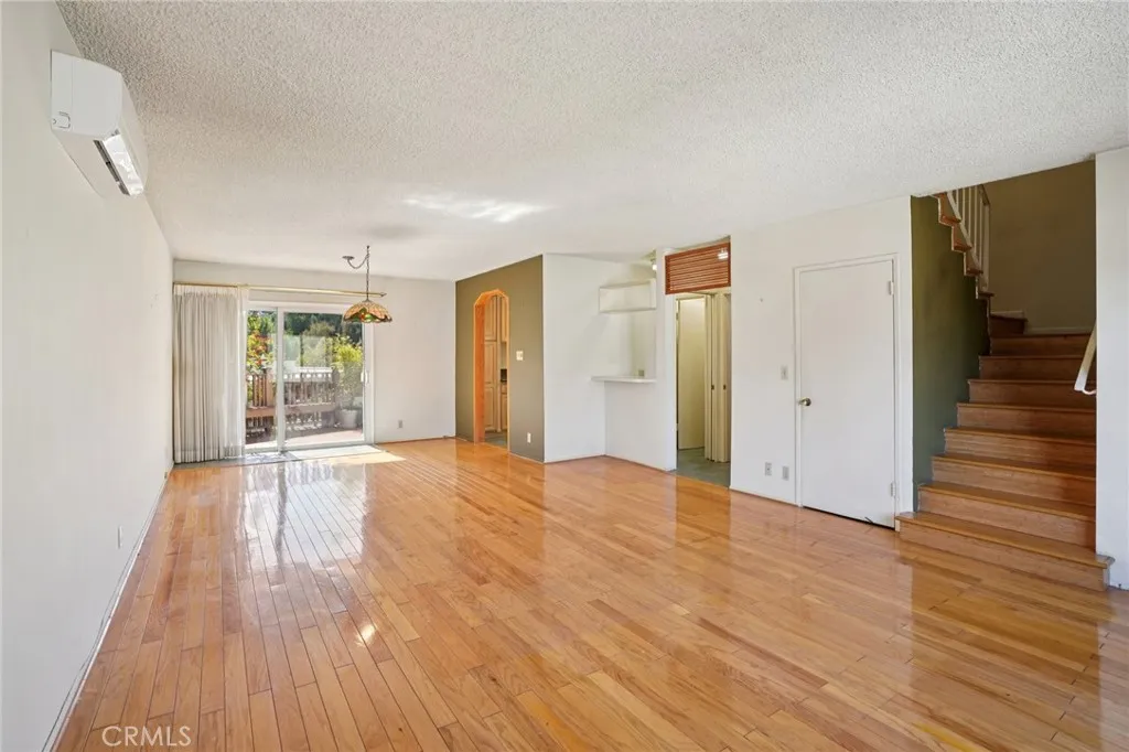 2305 Silver Ridge Avenue, Los Angeles, California 90039 home-pic-18