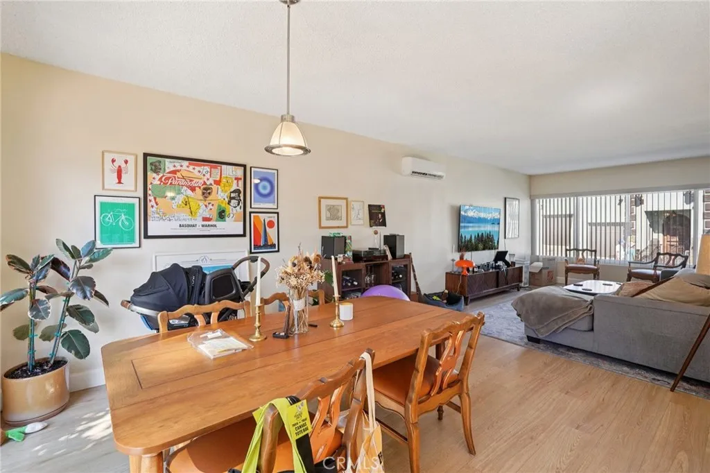 2305 Silver Ridge Avenue, Los Angeles, California 90039 home-pic-3