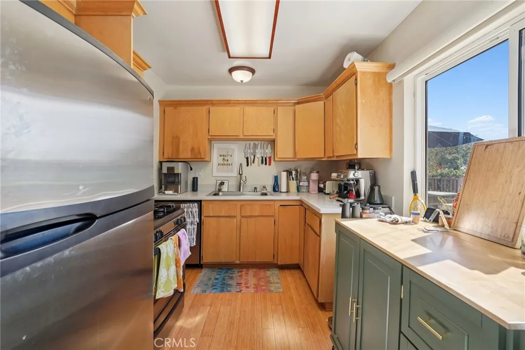 2305 Silver Ridge Avenue, Los Angeles, California 90039 home-pic-5