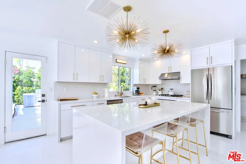 678 S Thornhill Road, Palm Springs, California 92264 home-pic-8