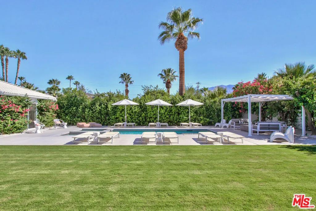 678 S Thornhill Road, Palm Springs, California 92264 home-pic-20