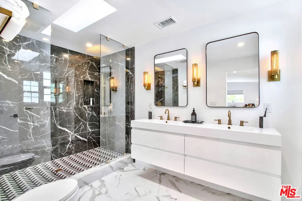 678 S Thornhill Road, Palm Springs, California 92264 home-pic-11