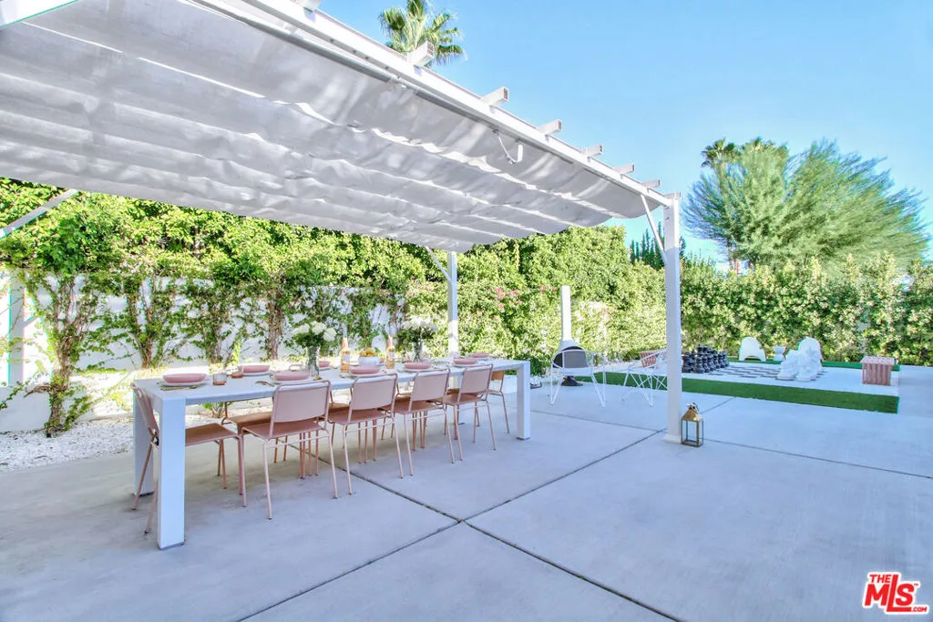 678 S Thornhill Road, Palm Springs, California 92264 home-pic-18