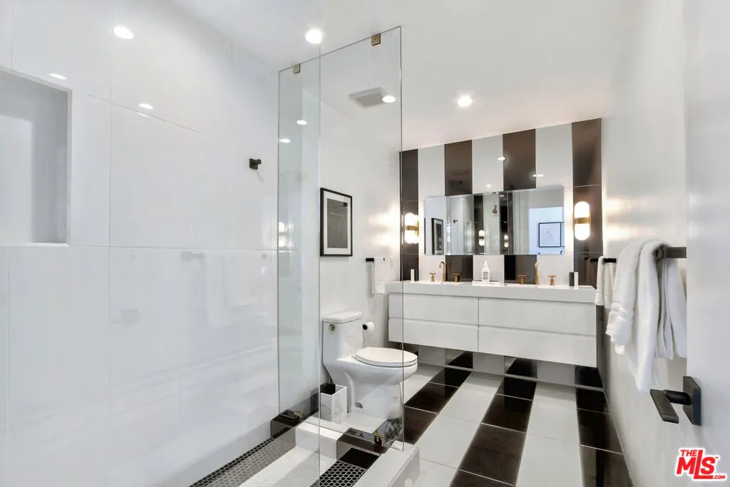 678 S Thornhill Road, Palm Springs, California 92264 home-pic-13