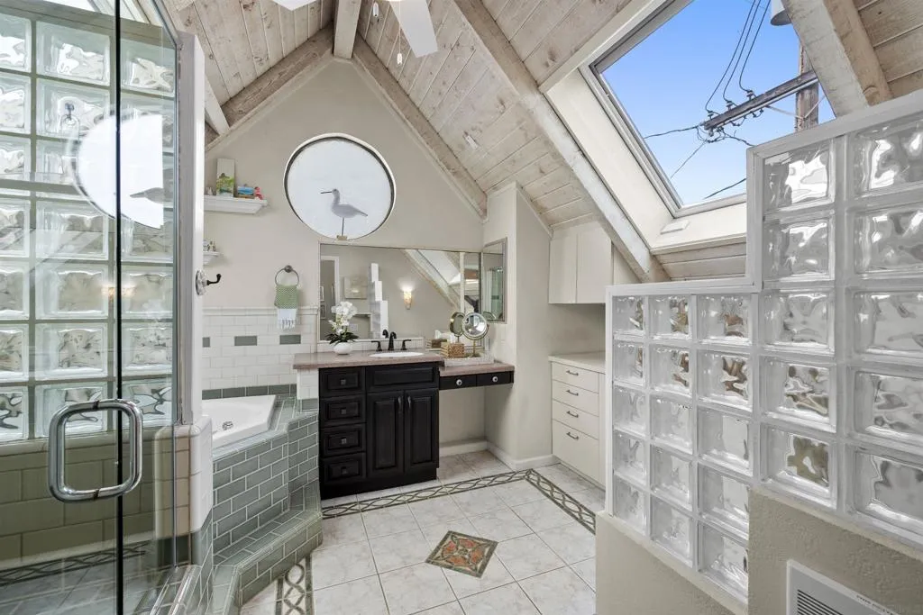 841 Pismo Ct, San Diego, California 92109 home-pic-28