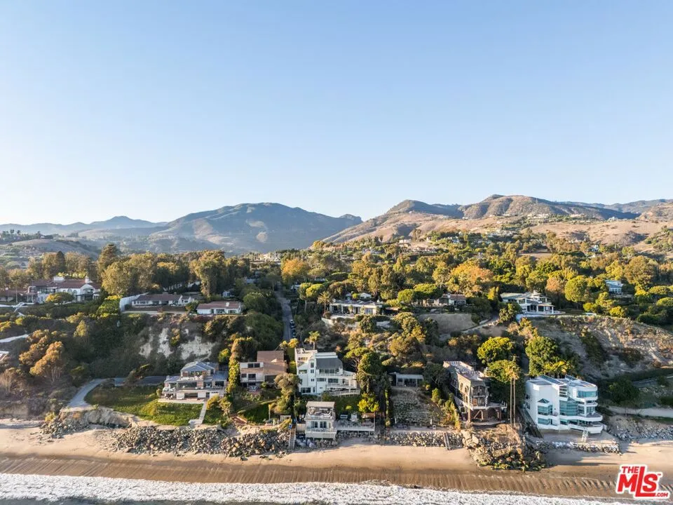 28026 Sea Lane Drive, Malibu, California 90265 home-pic-36