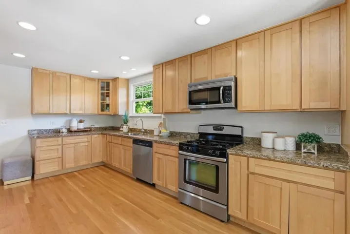 333 Roble Avenue, Redwood City, California 94061