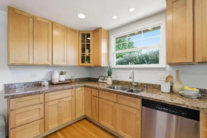 333 Roble Avenue, Redwood City, California 94061
