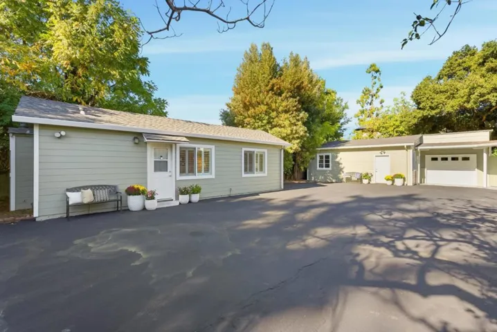333 Roble Avenue, Redwood City, California 94061