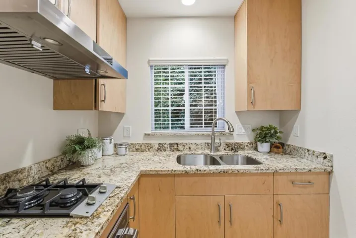 333 Roble Avenue, Redwood City, California 94061