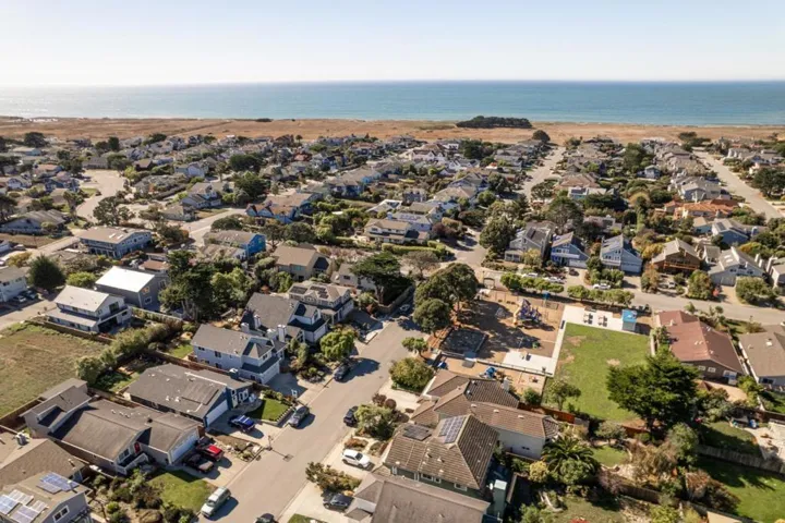 420 Valdez Avenue, Half Moon Bay, California 94019