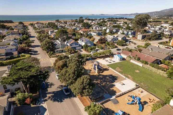 420 Valdez Avenue, Half Moon Bay, California 94019