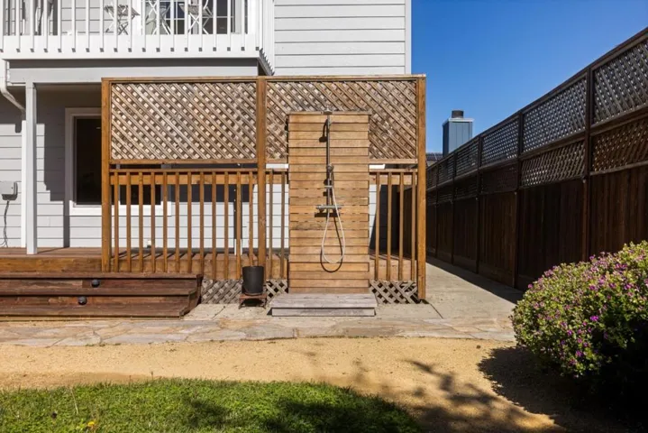 420 Valdez Avenue, Half Moon Bay, California 94019