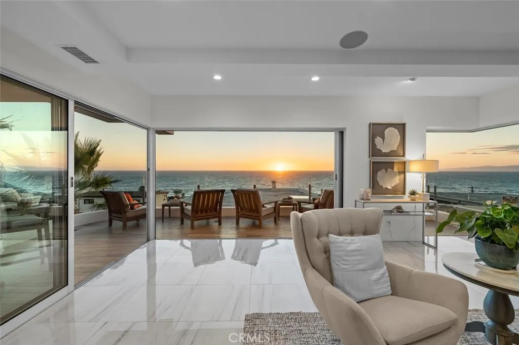3601 Bayview Drive, Manhattan Beach, California 90266 home-pic-3