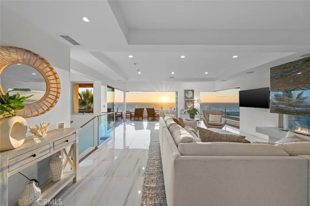 3601 Bayview Drive, Manhattan Beach, California 90266 home-pic-4
