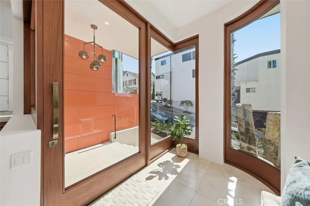 3601 Bayview Drive, Manhattan Beach, California 90266 home-pic-16
