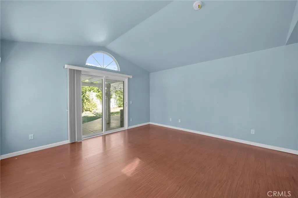 5729 El Palomino, Jurupa Valley, California 92509 home-pic-16