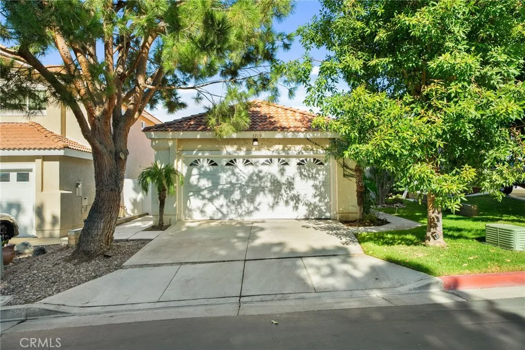 5729 El Palomino, Jurupa Valley, California 92509 home-pic-0