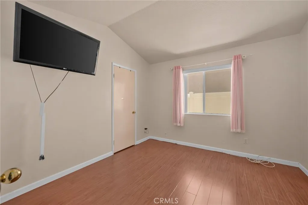 5729 El Palomino, Jurupa Valley, California 92509 home-pic-22