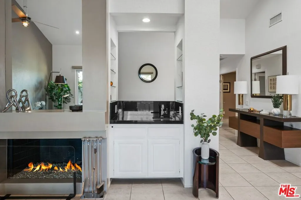 84 Running Springs Drive, Palm Desert, California 92211 home-pic-2