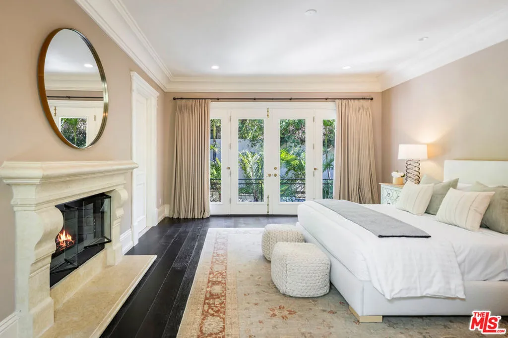 1350 Benedict Canyon Drive, Beverly Hills, California 90210 home-pic-12