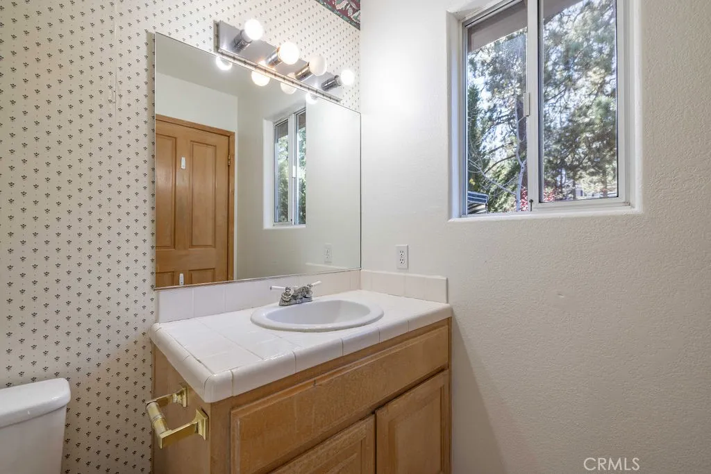 320 Dove Court, Big Bear Lake, California 92315 home-pic-36