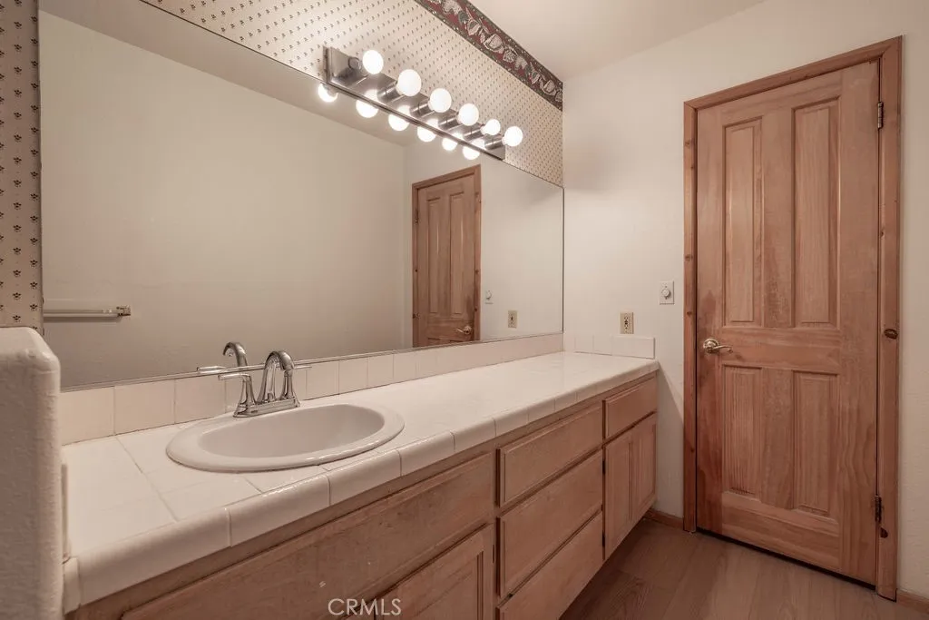 320 Dove Court, Big Bear Lake, California 92315 home-pic-42