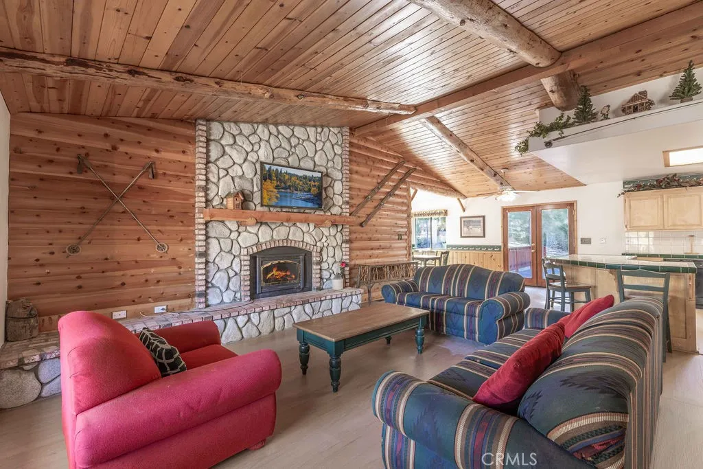 320 Dove Court, Big Bear Lake, California 92315 home-pic-24