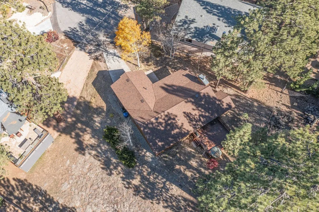 320 Dove Court, Big Bear Lake, California 92315 home-pic-18