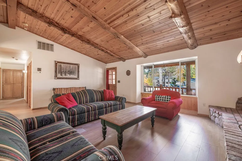 320 Dove Court, Big Bear Lake, California 92315 home-pic-26