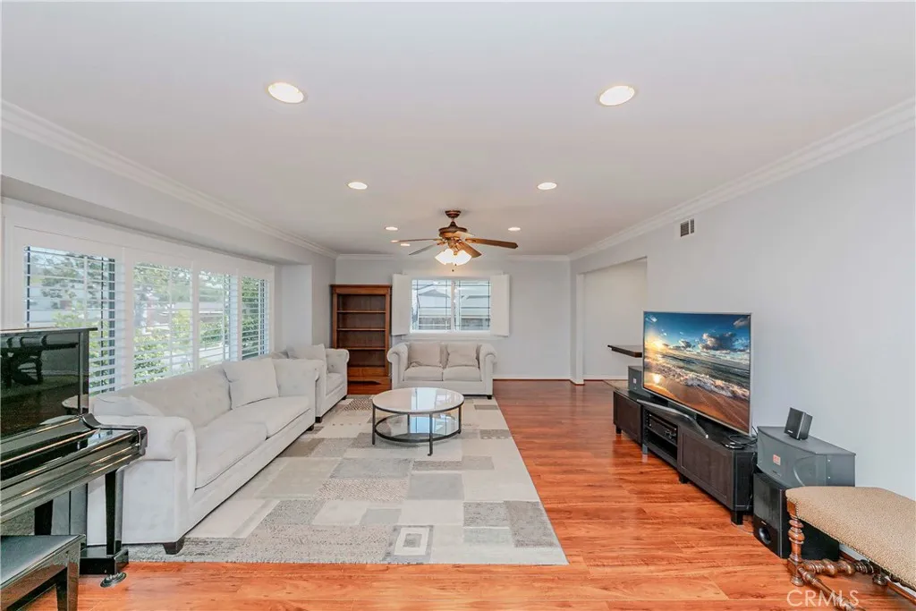 2132 Calavera, Fullerton, California 92833 home-pic-5